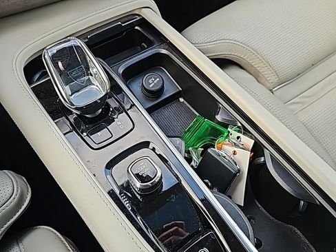 Used 2023 Volvo XC90 B6 Ultimate image 6