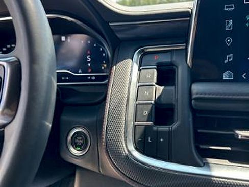 Used 2022 Chevrolet Tahoe RST w/ Luxury Package image 19