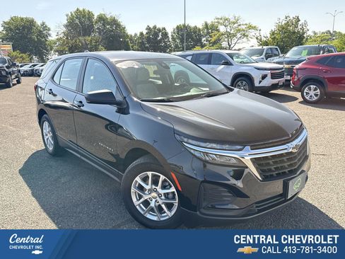 Certified 2024 Chevrolet Equinox LS w/ Driver Confidence II Package FWD image 1