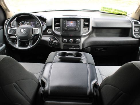 Used 2020 RAM 1500 Big Horn AWD/4WD image 17
