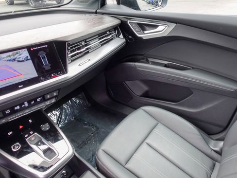 Used 2024 Audi Q4 e-tron Prestige w/ Black Optic Package AWD/4WD image 16