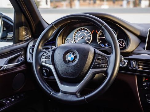 Used 2017 BMW X5 xDrive40e image 18