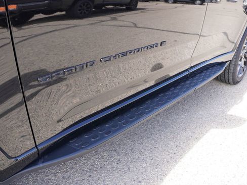 Certified 2023 Jeep Grand Cherokee L Summit image 14