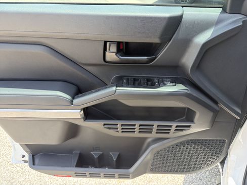 New 2026 Toyota Tacoma SR5 AWD/4WD image 10