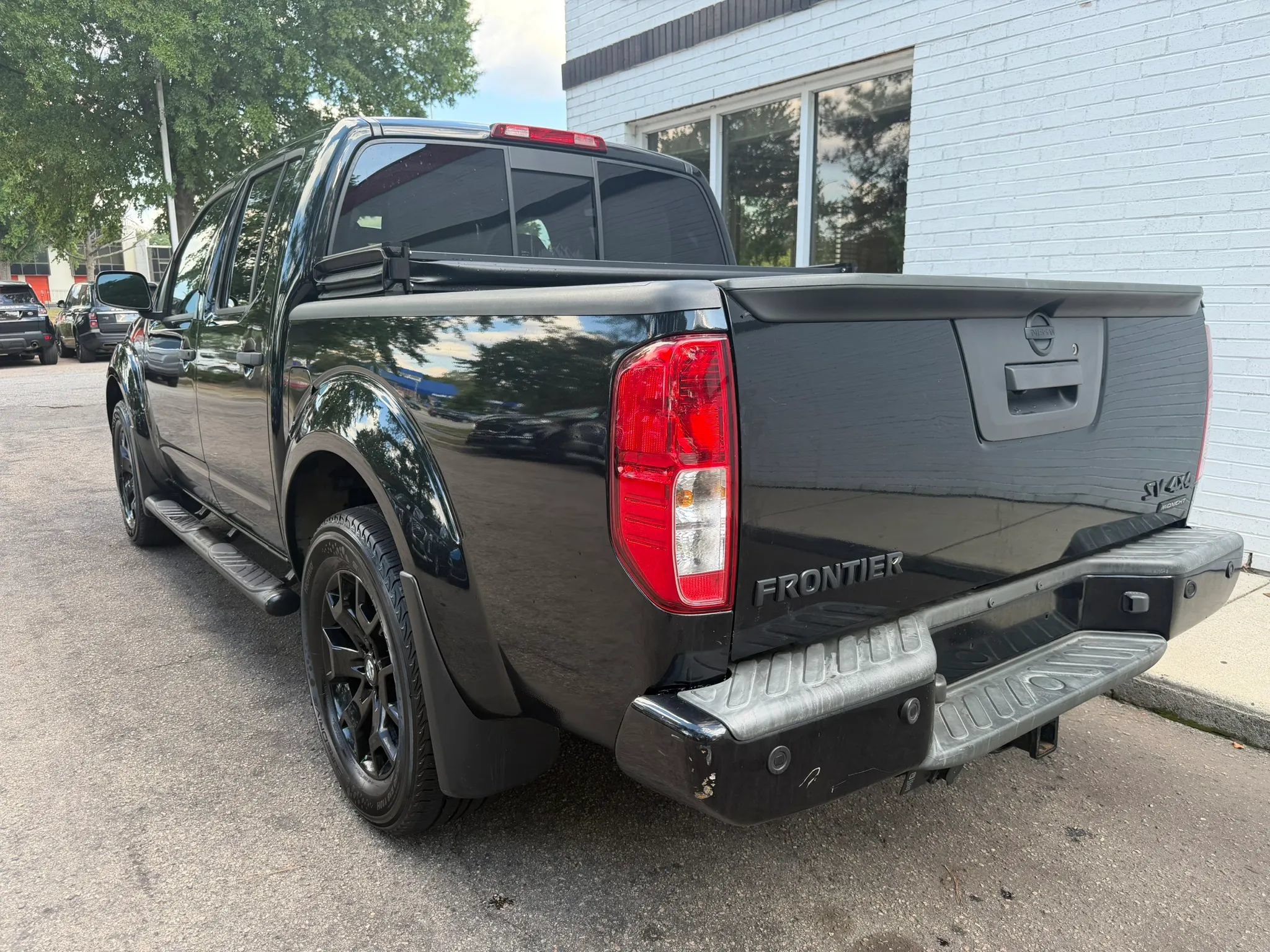 Used 2020 Nissan Frontier SV w/ Midnight Edition Floor Mats AWD/4WD image 7