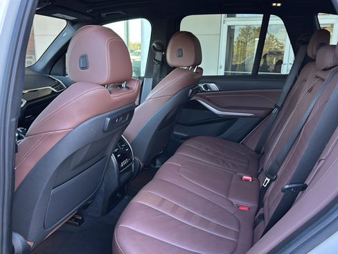 Used 2020 BMW X5 sDrive40i w/ Premium Package image 9