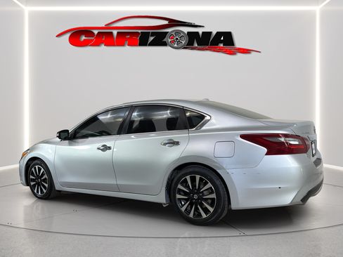 Used 2018 Nissan Altima 2.5 SL FWD image 9