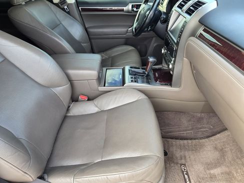 Used 2018 Lexus GX 460 Premium AWD/4WD image 12