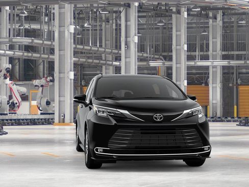 New 2026 Toyota Sienna Limited AWD/4WD image 16