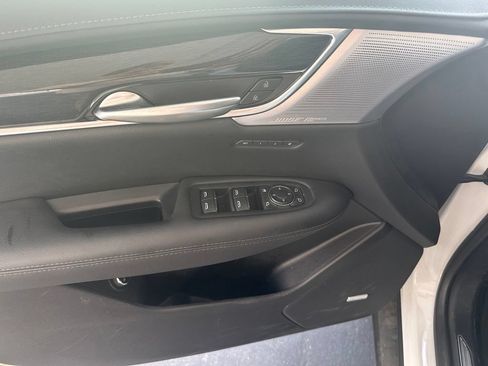 Certified 2023 Cadillac XT5 Premium Luxury AWD/4WD image 8