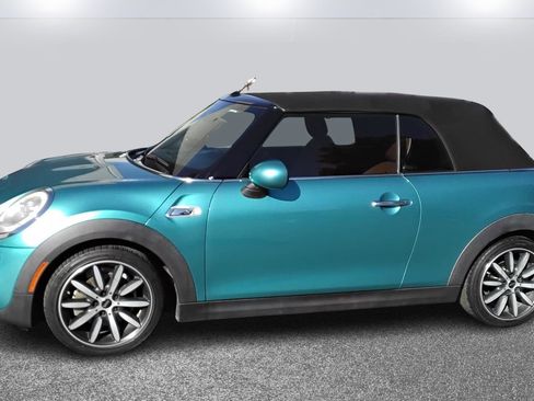 Used 2017 MINI Cooper S image 3