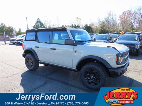 New 2025 Ford Bronco Big Bend w/ Black Diamond Package image 1