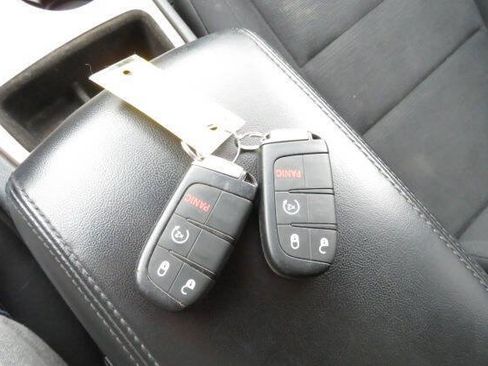 Used 2015 Jeep Grand Cherokee Laredo w/ Quick Order Package 23E AWD/4WD image 21