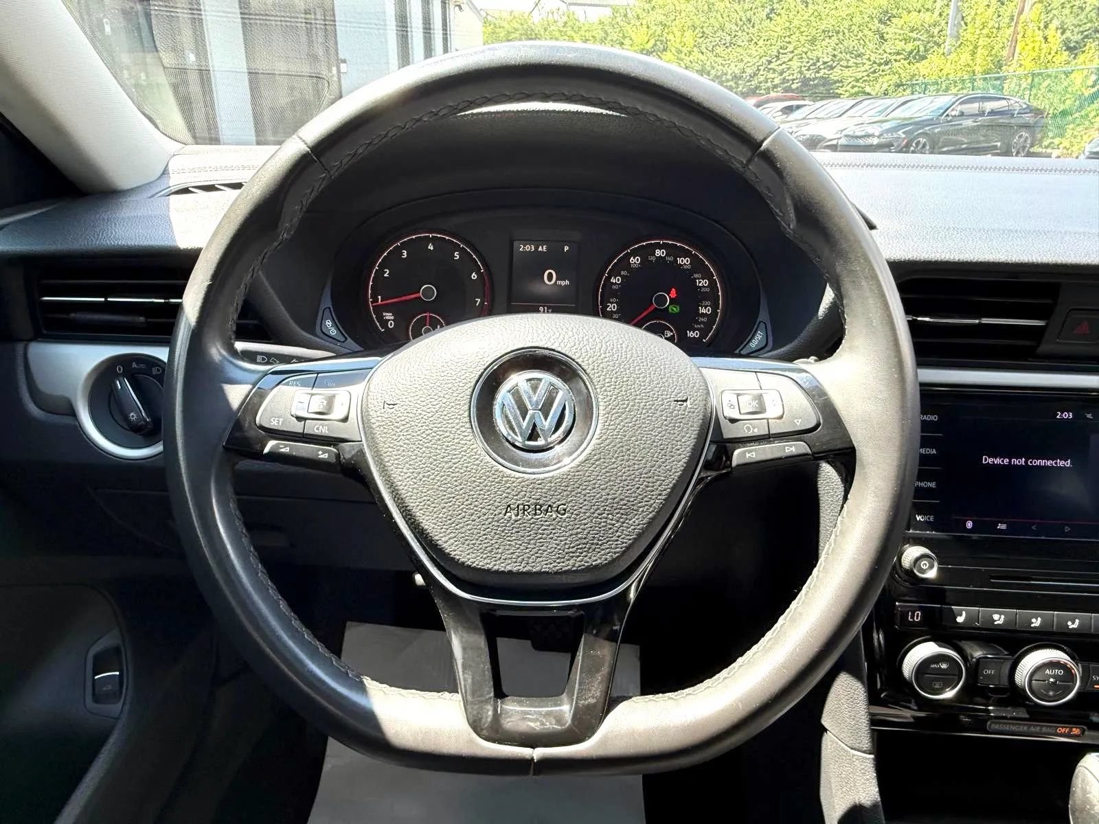 Used 2022 Volkswagen Passat 2.0T SE FWD image 12