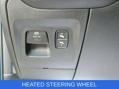Used 2023 RAM 1500 Laramie AWD/4WD image 17