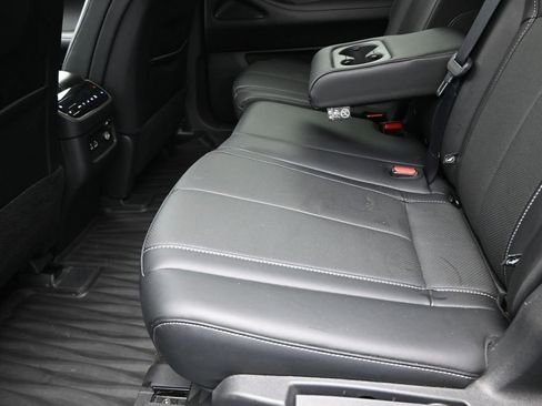 Used 2023 INFINITI QX60 Pure image 16