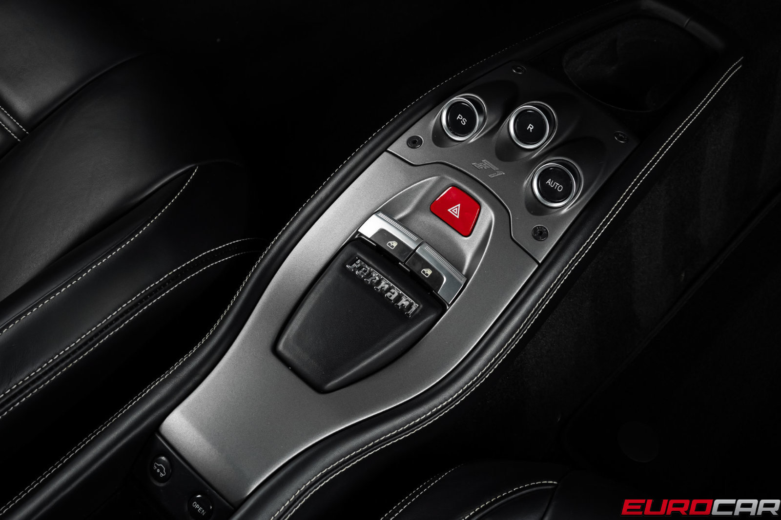Used 2015 Ferrari 458 Italia Coupe RWD image 33