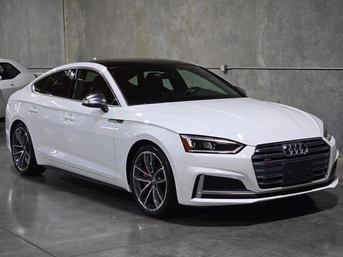 Used 2018 Audi S5 Premium Plus w/ Navigation Package image 2