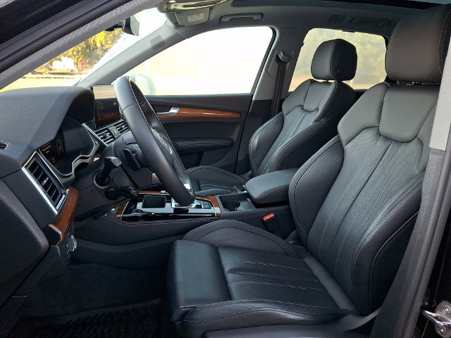 Used 2023 Audi Q5 2.0T Premium Plus w/ Premium Plus Package AWD/4WD image 13