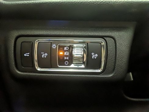 Certified 2023 Lincoln Corsair Reserve image 20