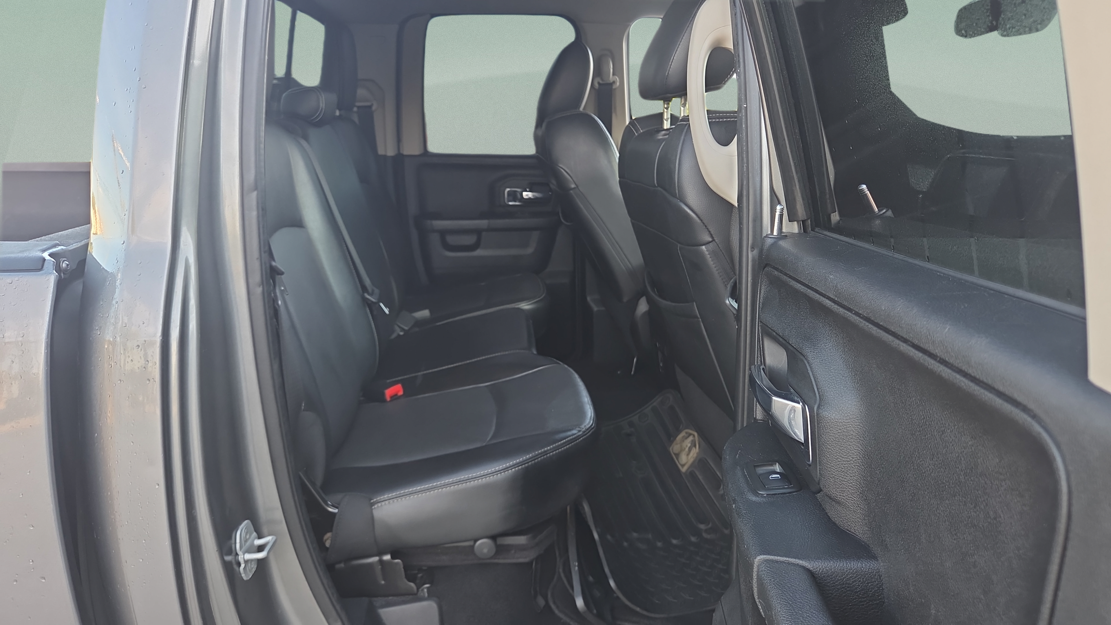 Used 2013 RAM 1500 Laramie w/ Protection Group AWD/4WD image 15