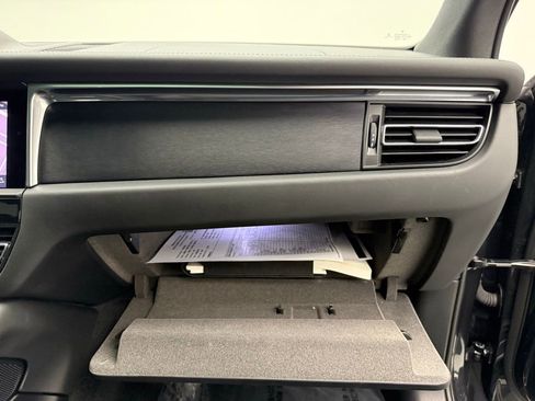 Used 2022 Porsche Macan GTS image 40