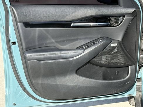 Used 2024 Kia Seltos SX image 11