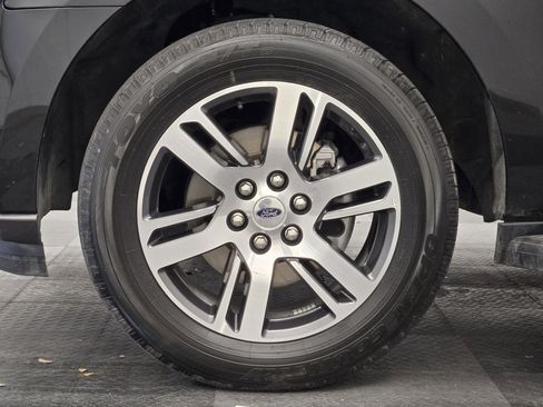 Certified 2024 Ford Expedition Limited image 10