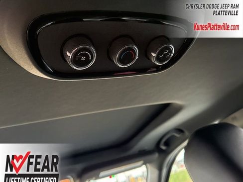 Used 2025 Dodge Durango GT image 23