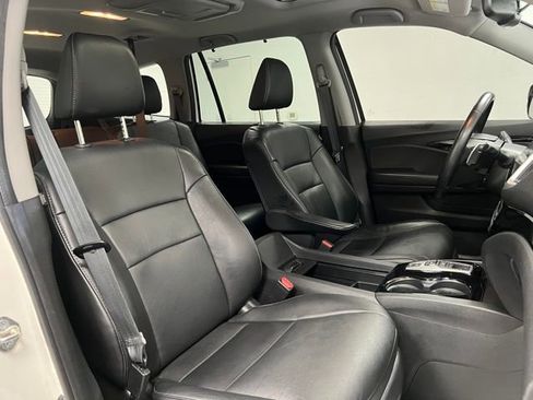 Used 2017 Honda Pilot Touring image 63