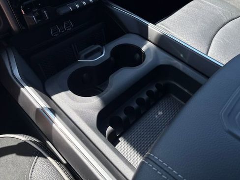 New 2026 RAM 3500 Laramie AWD/4WD image 22