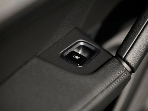 Certified 2026 Porsche Cayenne E-Hybrid image 28