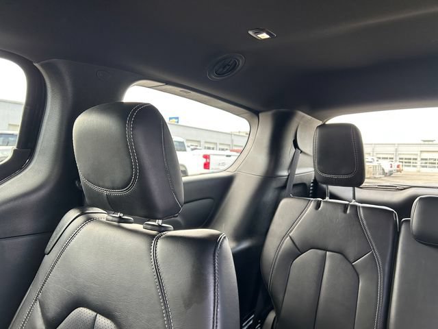 Used 2025 Chrysler Pacifica Select FWD image 51