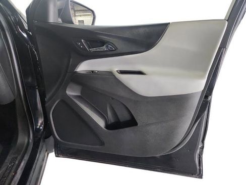 Used 2017 Chevrolet Equinox LT w/ Midnight Edition FWD image 21
