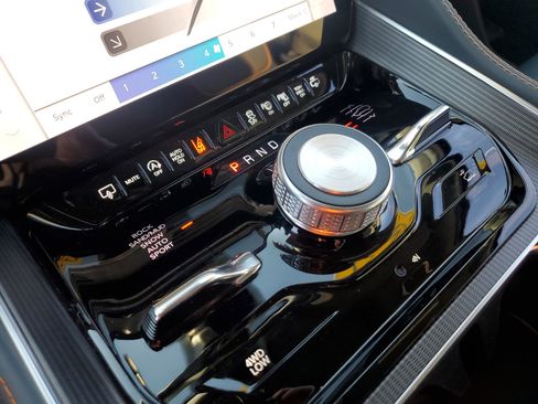 Used 2023 Jeep Grand Wagoneer Series III w/ Quick Order Packagew 28T image 24