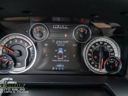 Used 2016 RAM 2500 Laramie w/ Convenience Group AWD/4WD image 20