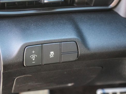 Certified 2025 Hyundai Elantra Sport w/ Cargo Package image 28