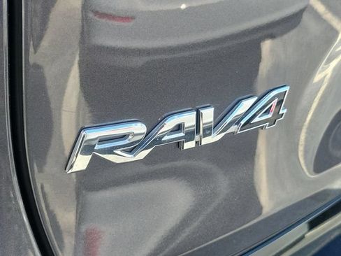 Used 2023 Toyota RAV4 XSE AWD/4WD image 7