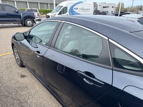 Used 2018 Honda Civic EX image 14