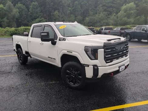 Used 2024 GMC Sierra 2500 AT4 w/ Snow Plow Prep/Camper Package AWD/4WD image 7