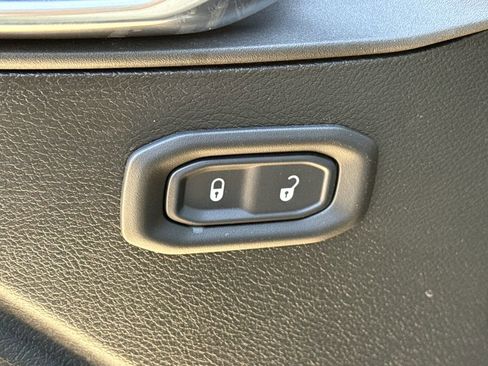 New 2026 Jeep Gladiator Sport AWD/4WD image 19