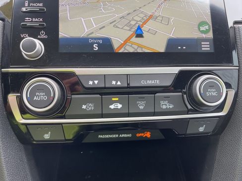 Used 2019 Honda Civic Touring image 31