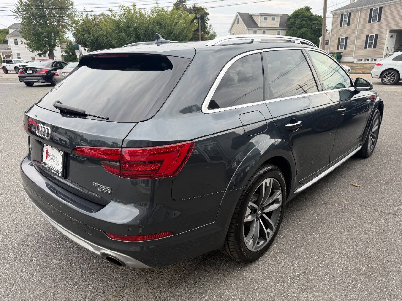 Used 2017 Audi A4 2.0T allroad Premium Plus w/ Technology Package AWD/4WD image 9