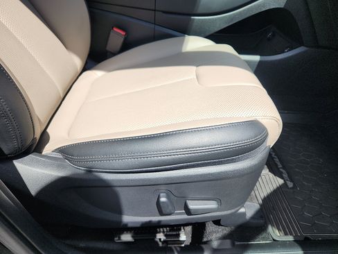 Certified 2023 Hyundai Santa Fe SEL w/ Premium Package AWD/4WD image 34