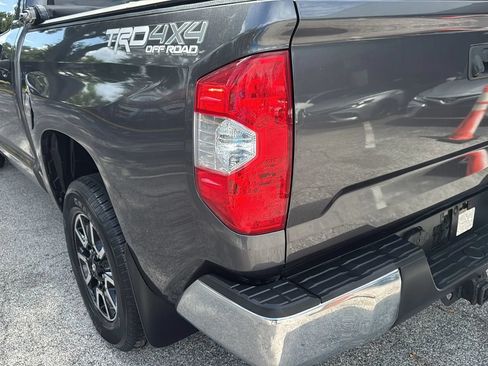 Used 2018 Toyota Tundra SR5 w/ TRD Off Road Package AWD/4WD image 44
