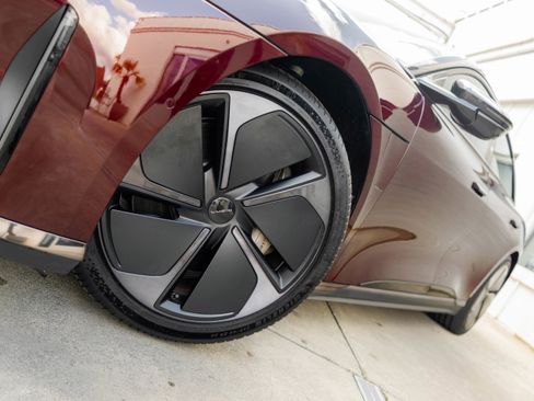 Used 2023 Lucid Air Touring AWD/4WD image 4