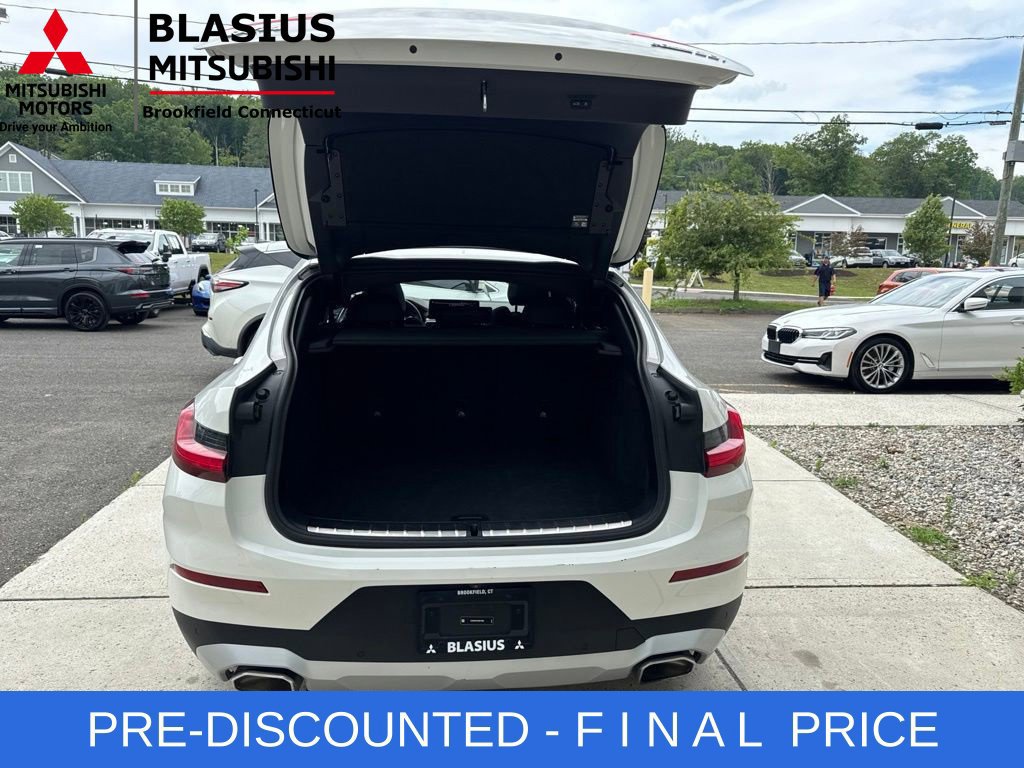 Used 2025 BMW X4 xDrive30i AWD/4WD image 54