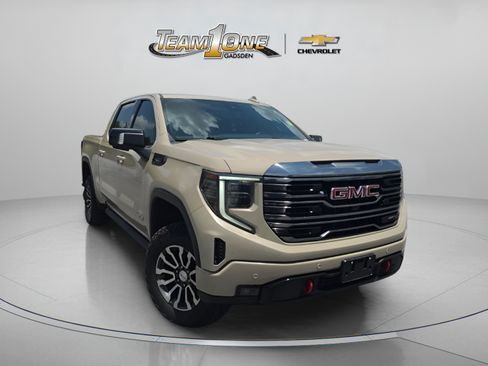 Used 2023 GMC Sierra 1500 AT4 w/ Technology Package AWD/4WD image 1