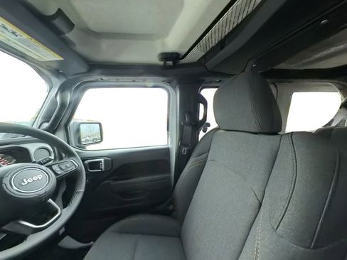New 2026 Jeep Wrangler Unlimited Sport image 25