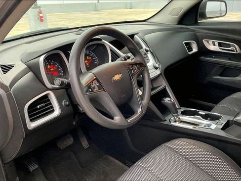 Used 2017 Chevrolet Equinox LS image 7